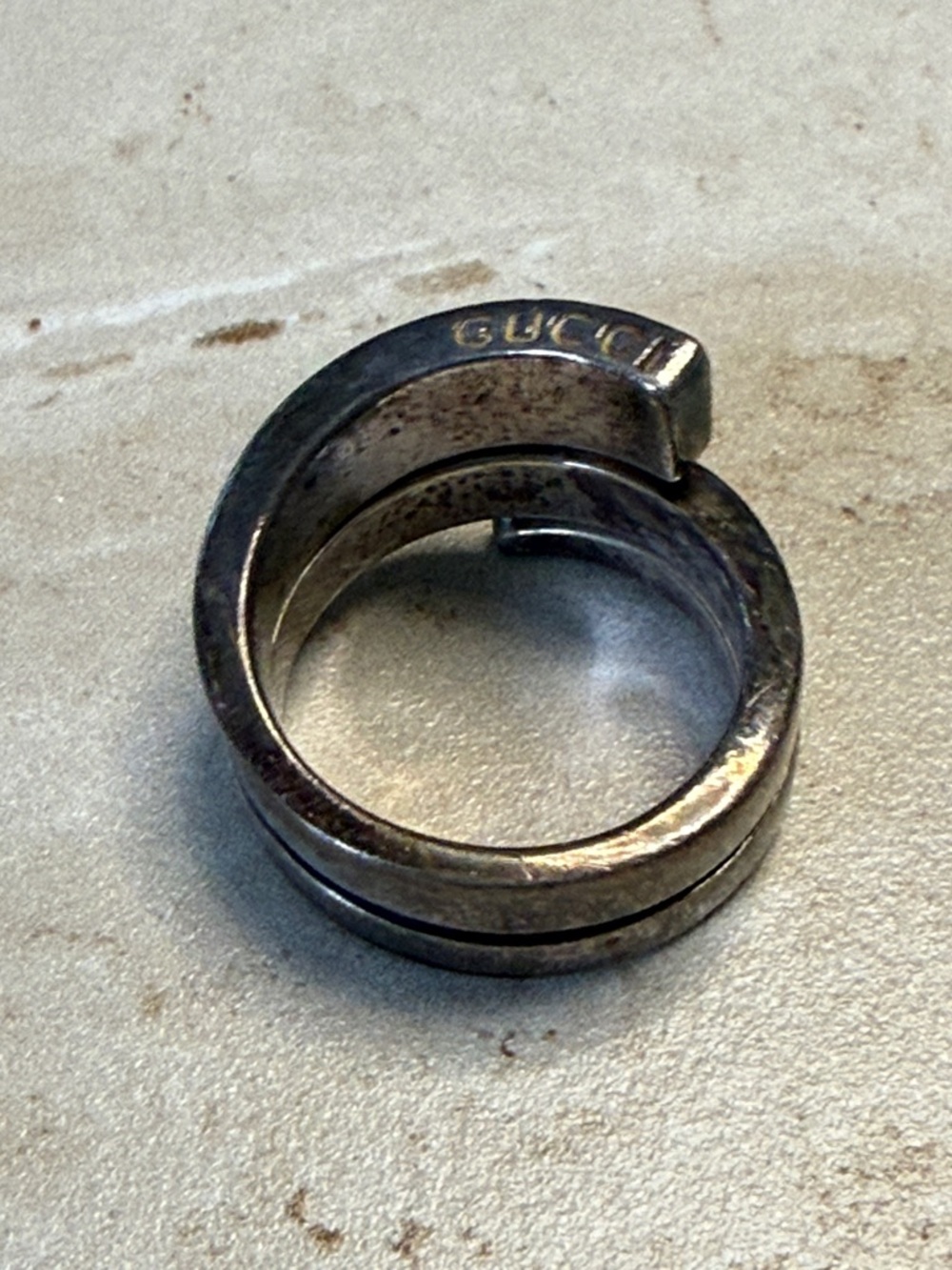 Gucci Silver G Logo Spiral Ring - Picture 3 of 4